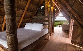 Bambu Gran Palas Hostal Party